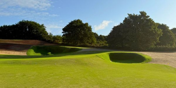 button curracloe links 4